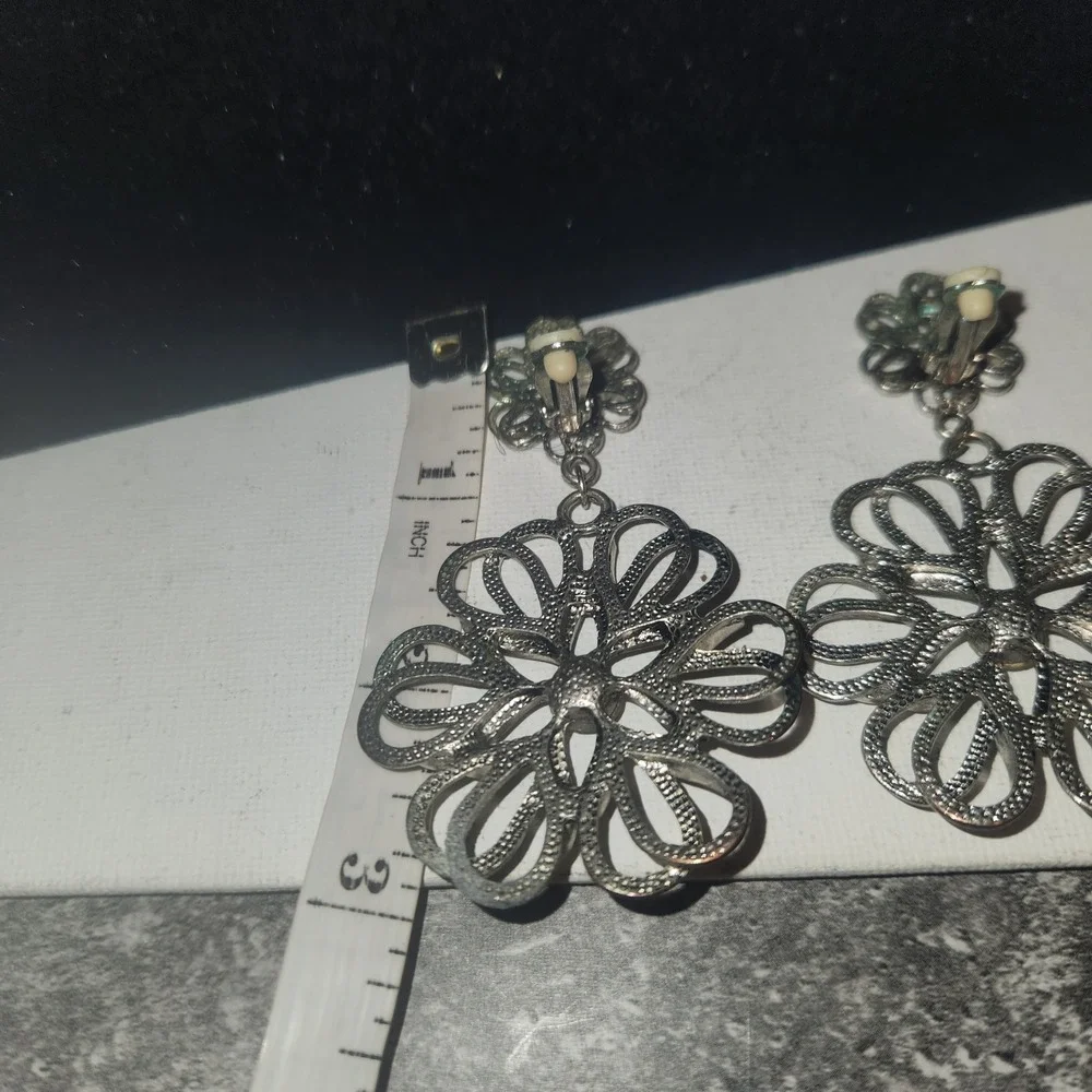 Vintage Silver Tone Tiered Floral Rhinestone Clip On Drop Statement Earrings‎